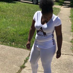 Meet your Posher, Alexis